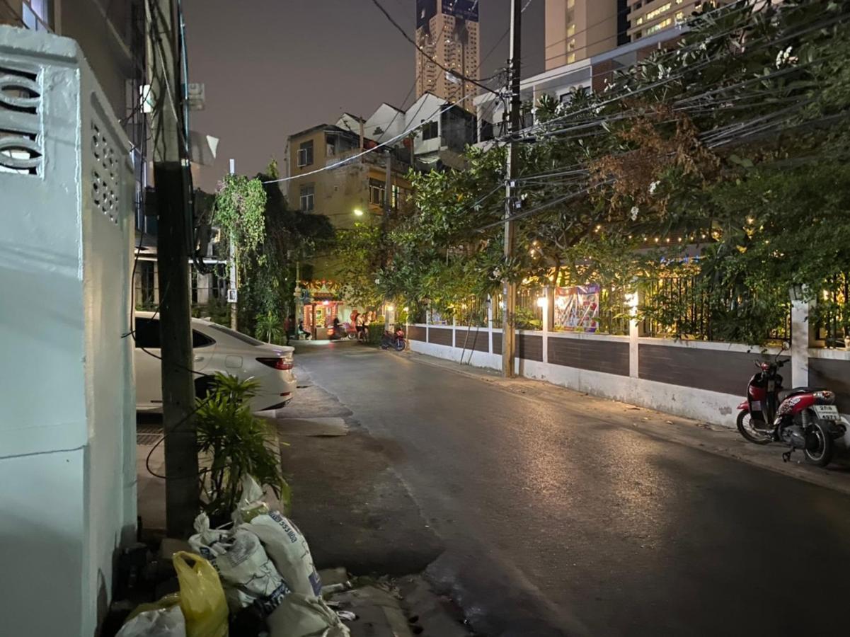 Hotel Del Luna Bangkok Esterno foto